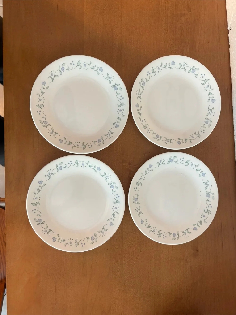 Set of 4 Vintage Corelle Country Cottage Dessert/Bread Plates EXCELLENT
